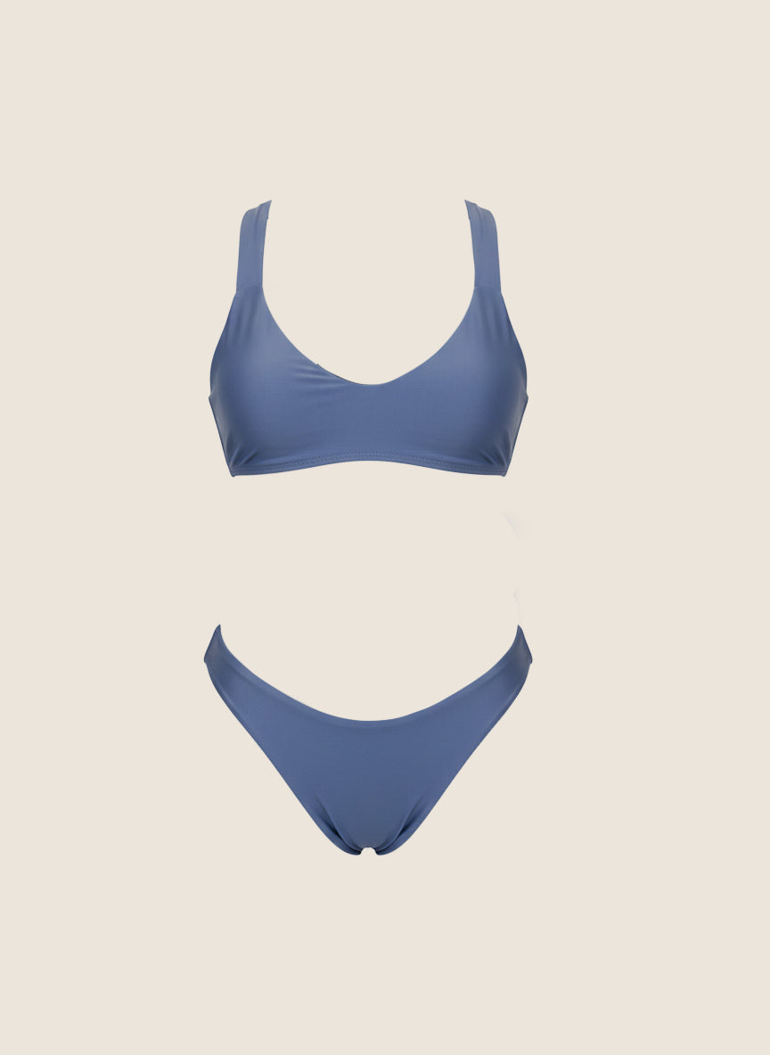 Bikini Top en V y Panty Básica - Baby Blue